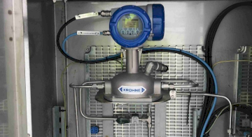 Вимірювання витрати охолоджуючої рідини для індукційної печі за допомогою ультразвукового накладного датчика.